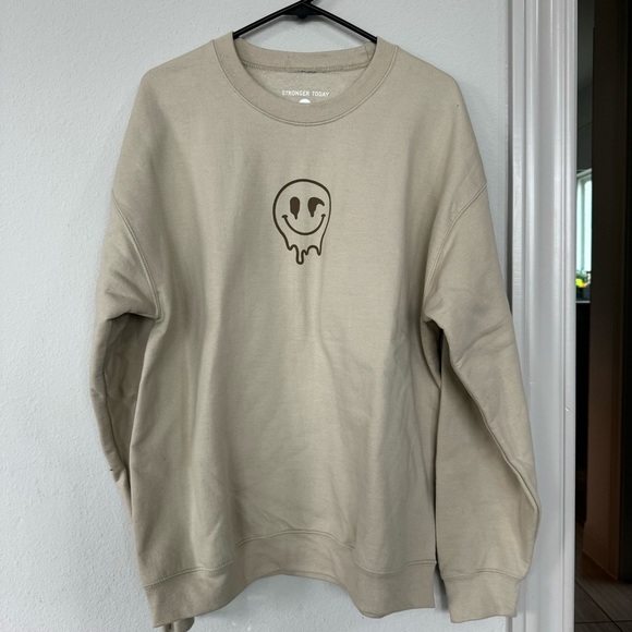 Stronger Today Crew - Picture 3 of 4